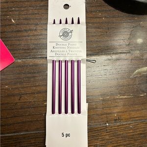 Pack of five knitting needles